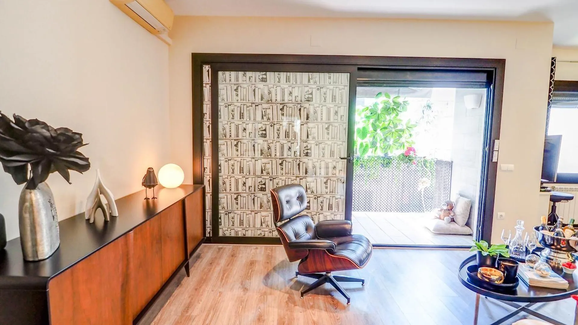 Flamingo Apartment By Hello Homes シッチェス